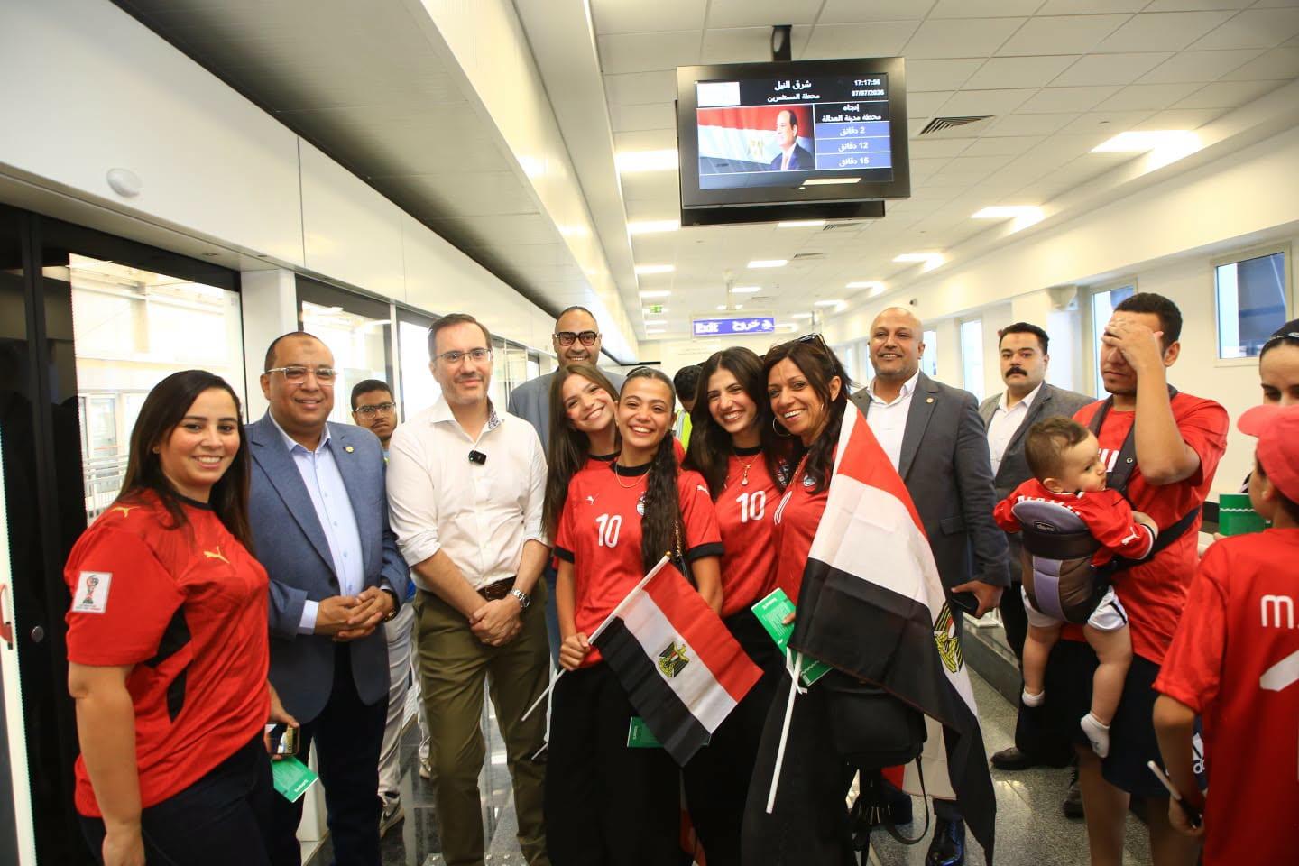 جولة السفير البريطاني داخل مونوريل شرق النيل