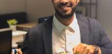 الإعلامى أحمد الجمل