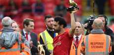 محمد صلاح والحذاء الذهبى