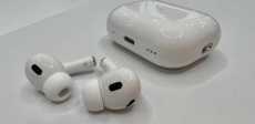 سماعات آبل الجديدة AirPods Pro 2