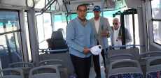 رئيس الوزراء يتفقد نقطة تجمع الأتوبيسات الكهربائية