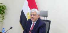 أيمن عاشور