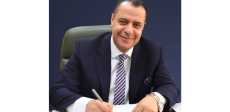 الكتور شحاتة غريب
