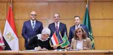 وزير الاتصالات ومحافظ القليوبية