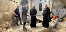 بستان وقبر في مَجمع كنيسة القيامة بالقدس
