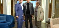 صبحي خليل وزوجته مع الإعلامي عمرو الليثي