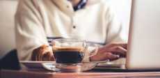 أضرار شرب القهوة على الريق