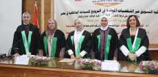 الباحثة ندى الديب مع الدكتورة أماني ألبرت وأعضاء اللجنة