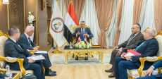 وزير الإنتاج الحربي خلال اللقاء