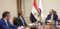 اجتماع وزير قطاع الأعمال