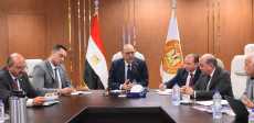 اجتماع وزير العمل