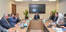 وزير الاستثمار والتجارة الخارجية خلال الاجتماع