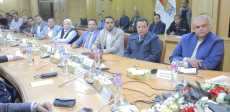 اجتماع محافظ قنا