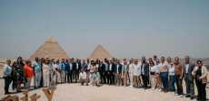 وزير السياحة والآثار في منطقة أهرامات الجيزة