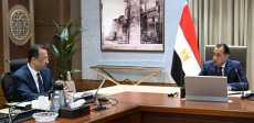 رئيس الوزراء ووزير الاتصالات