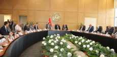وزراء الكهرباء والاتصالات والاستثمار