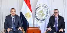 وزير التخطيط خلال اللقاء