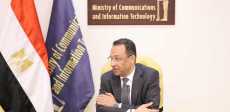 اجتماع وزير الاتصالات