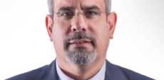 كامل العوضى نائب الرئيس الإقليمي للاتحاد الدولي للنقل الجوي «إياتا» لإ