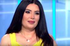 صورة| عبير صبرى ضيفة «بيومى أفندى»  