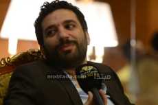 فيديو| حسن الرداد فى كواليس أفيش «عقدة الخواجة»