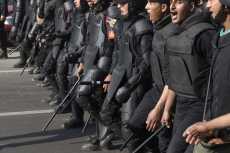 الأمن يمنع أهالى محتجز متوفى من اقتحام قسم شرطة المقطم