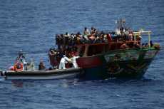 ضبط شخص يعمل فى الهجرة غير الشرعية بالفيوم