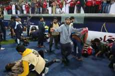 فيديو| إصابات بين جماهير عُمان أثناء الاحتفال بلقب خليجى 23