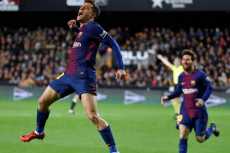 برشلونة يتخطى فالنسيا ويواجه إشبيلية فى نهائى كأس إسبانيا