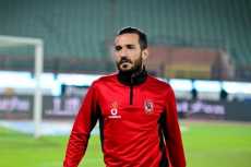 معلول يواصل الغياب