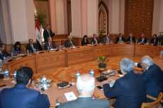 شكرى يبحث مع وفد أمريكى الاستعداد لزيارة «طرق الأبواب»