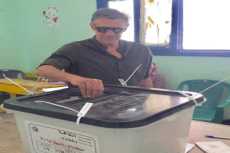 زكريا ناصف يدلى بصوته فى الانتخابات الرئاسية