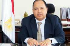 وزير المالية: حظر إدخال وإخراج النقد المصرى والأجنبى خلال الطرود البريدية