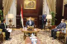 رئيس الشيوخ يهنئ الشعب والرئيس بالعام الجديد
