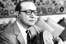 كيف تورطت أول إذاعة أهلية فى تهريب المخدرات بسبب محمد عبد الوهاب؟