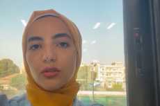 حكاية هاجر.. صور الفتاة المصرية تزين شوارع الدنمارك (فيديوجراف)