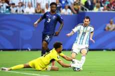 الأرجنتين تتأهل لمواجهة مصر بكأس العالم بفوز صعب أمام كاب فيردي بنتيجة 3-2