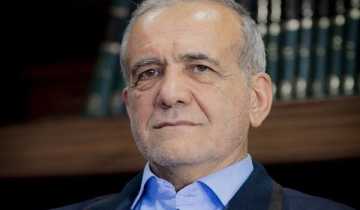 الرئيس الإيراني: لن نتنازل عن تطوير البرنامج الصاروخي الباليستي