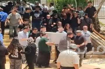 وصول جثمان سهام جلال إلى مسجد حسن الشربتلي بالتجمع لأداء صلاة الجنازة عليه