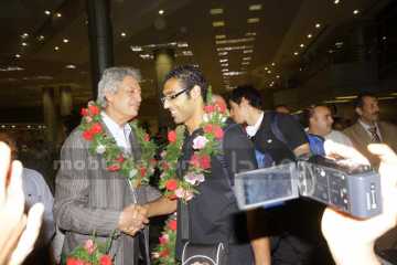 وصول منتخب الكرة الطائره مطار القاهره