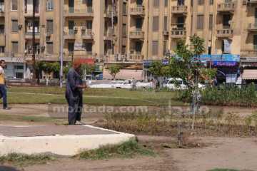 استمرار أعمال التشجير فى ميدان التحرير مع فتح شارع القصر العينى وميدان سيمون بوليفار امام السيارات