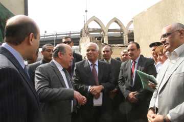 جولة محافظ القاهرة وزير الثقافة فى المسرح القومى