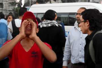 قوى ثورية تنظم  وقفة أمام كوبرى قصر النيل عقب اشتباكات الشورى