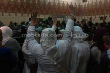 وصول فتيات " 7 الصبح " إلى المحكمة  