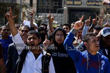  تطاول «إخوان جامعة القاهرة» على الجيش.. عرض مستمر