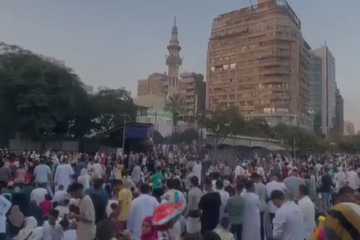 فرحة المواطنين بأداء تكبيرات العيد فى مسجد مصطفى محمود