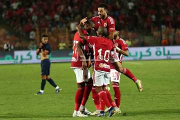 الأهلي يقسو على إنبي بثلاثية نظيفة