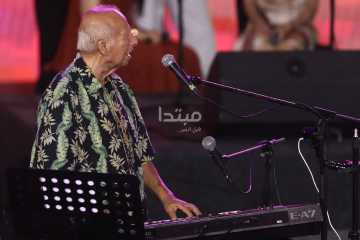 هاني شنودة وفرقة المصريين في حفل استثنائي بمهرجان العلمين