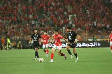 بهدف قاتل.. الأهلي يصعق البنك ويتمسك بصدارة الدوري