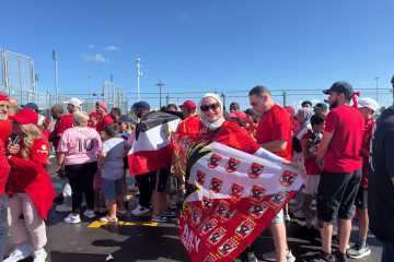 جماهير الأهلي أمام ملعب هارد روك